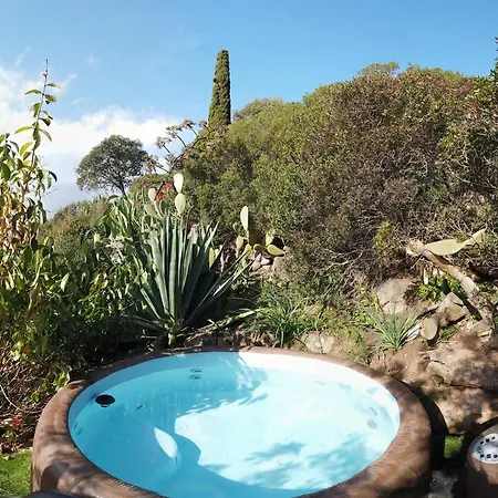 בית נופש Maisonette Les Pieds Dans L'eau
