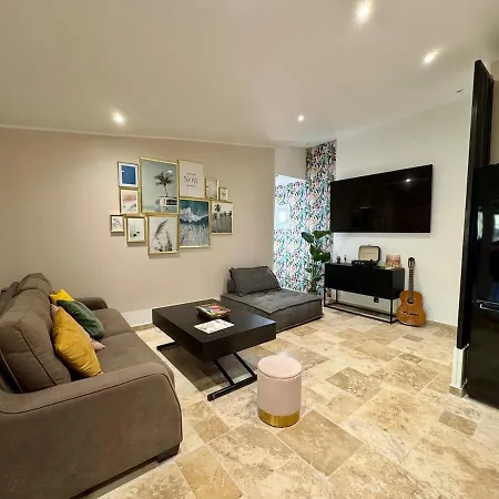 Maisonette Les Pieds Dans L'eau * Pietrosella