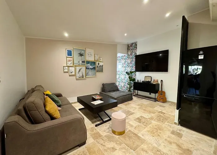 Maisonette Les Pieds Dans L'eau * Pietrosella