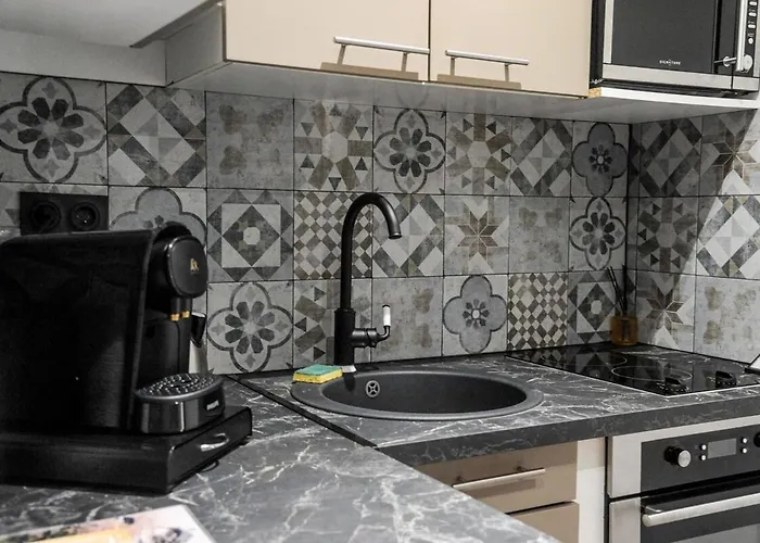 Maisonette Les Pieds Dans L'eau * Pietrosella