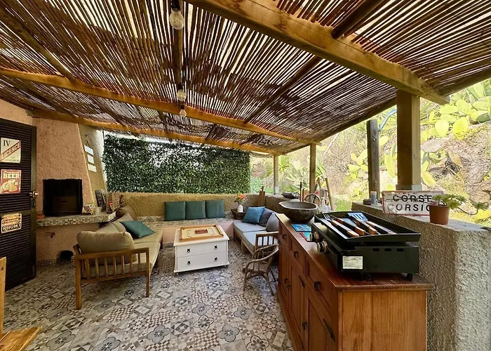 Maisonette Les Pieds Dans L'eau * Pietrosella